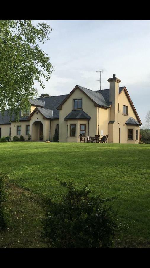 موناغان Corness House B&B المظهر الخارجي الصورة